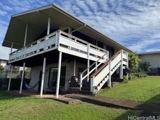 99-706 Kealaluina Drive, Aiea, HI 96701