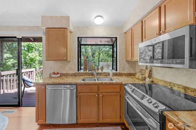 5513 104th Place SW, Mukilteo, WA 98275