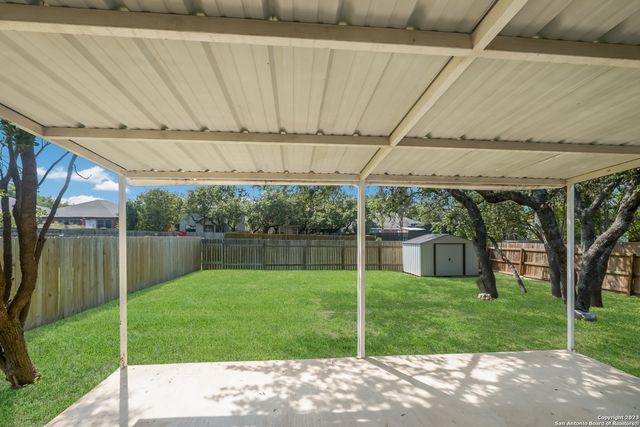 9839 DIAMOND CLIFF DR, Helotes, TX 78023