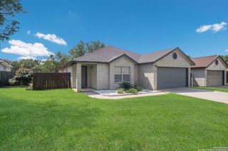 9839 DIAMOND CLIFF DR, Helotes, TX 78023
