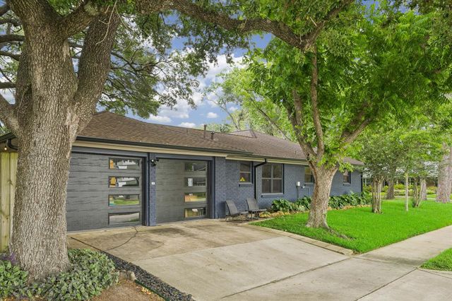 9103 Timberside Drive, Houston, TX 77025