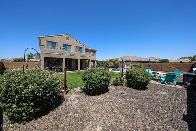 18253 W CINNABAR Avenue, Waddell, AZ 85355