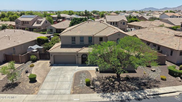 18253 W CINNABAR Avenue, Waddell, AZ 85355