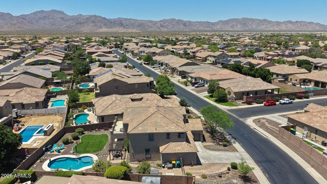 18253 W CINNABAR Avenue, Waddell, AZ 85355