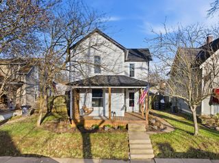 612 Oakwood Avenue, Lancaster, OH 43130