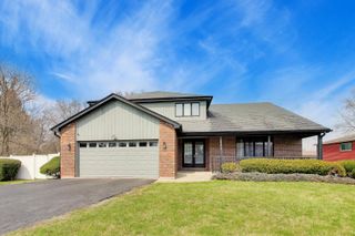 3042 E Bending Creek Trail, Crete, IL 60417