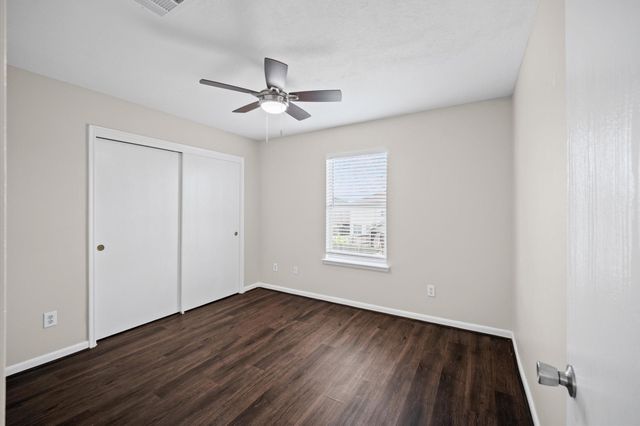 13003 Kingston Point Lane, Houston, TX 77047
