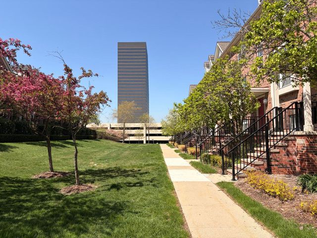 25582 Saint James, Southfield, MI 48075