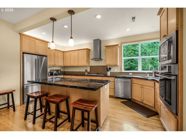 21626 GLAZE Rd, Veneta, OR 97487
