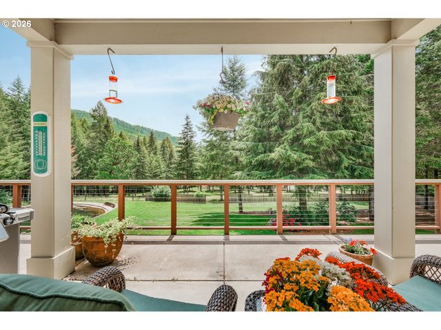 21626 GLAZE Rd, Veneta, OR 97487