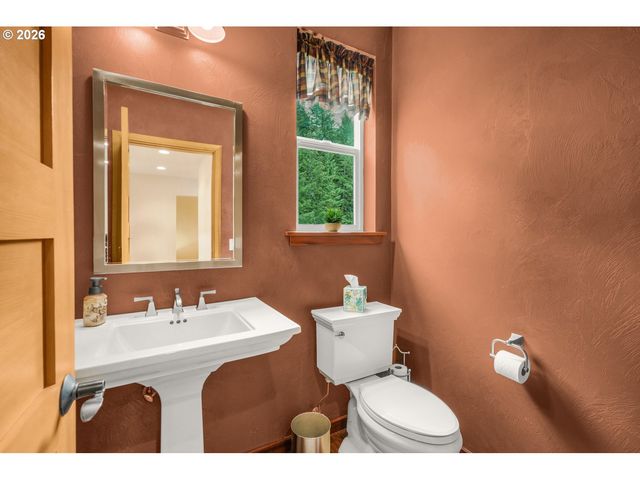 21626 GLAZE Rd, Veneta, OR 97487