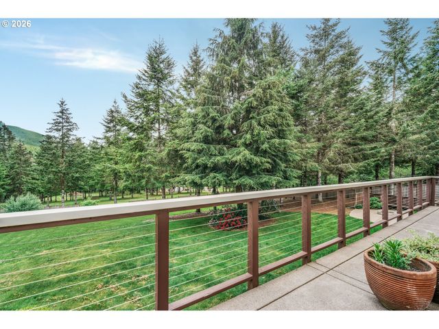21626 GLAZE Rd, Veneta, OR 97487