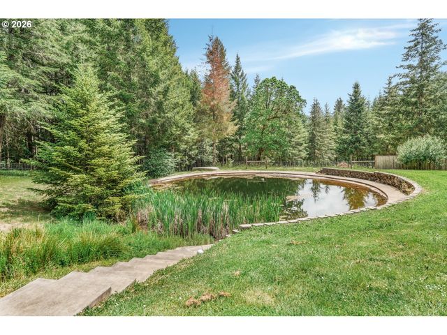 21626 GLAZE Rd, Veneta, OR 97487