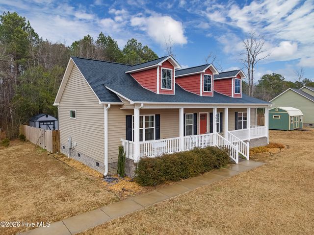 4540 Sharp Point Road, Fountain, NC 27829
