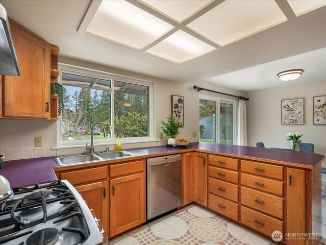 17649 SE 297th Place, Kent, WA 98042