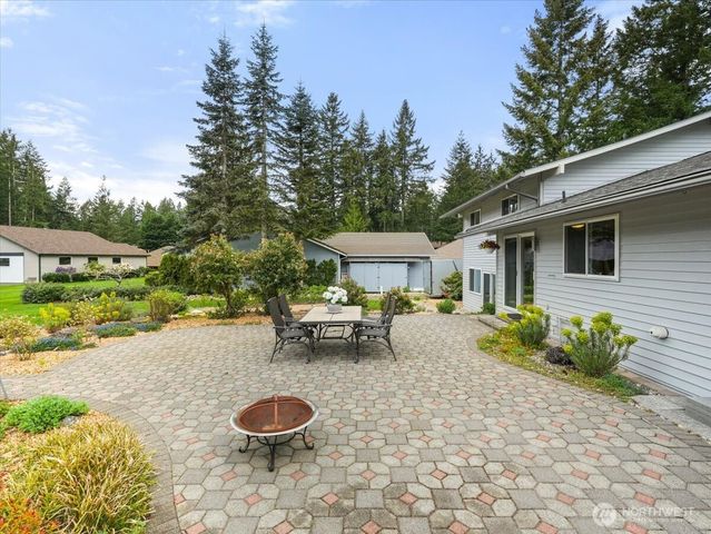 17649 SE 297th Place, Kent, WA 98042