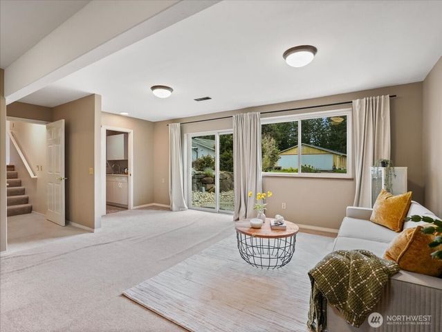 17649 SE 297th Place, Kent, WA 98042