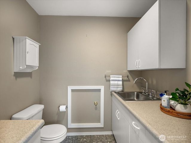 17649 SE 297th Place, Kent, WA 98042