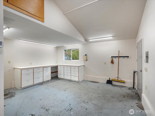 17649 SE 297th Place, Kent, WA 98042