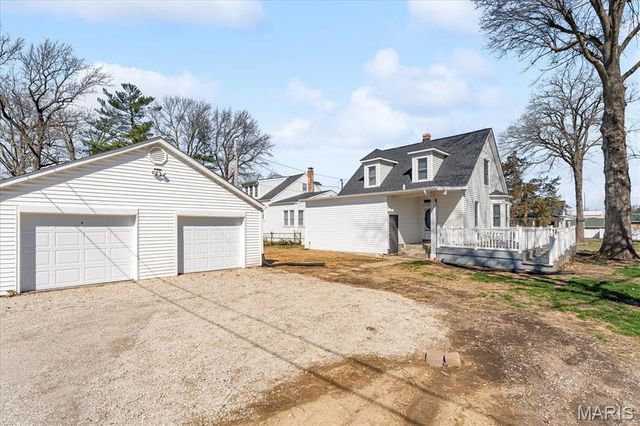 425 W Third Street, O'fallon, IL 62269