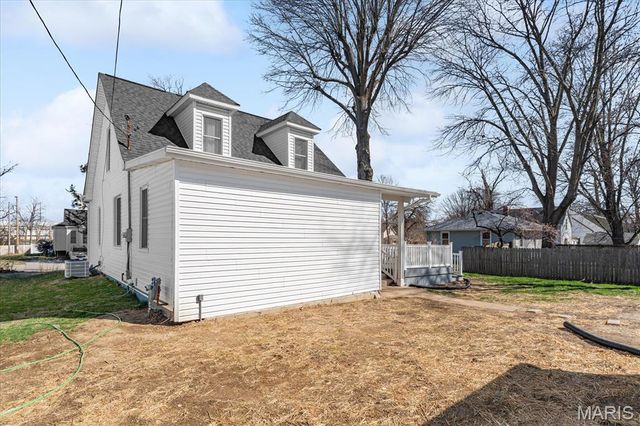 425 W Third Street, O'fallon, IL 62269