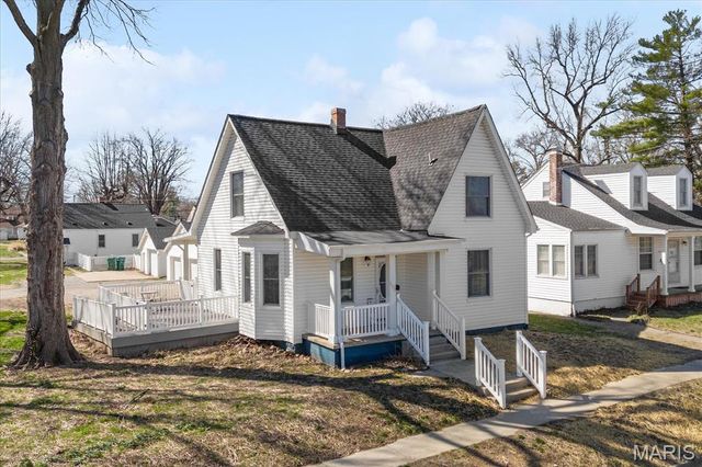 425 W Third Street, O'fallon, IL 62269