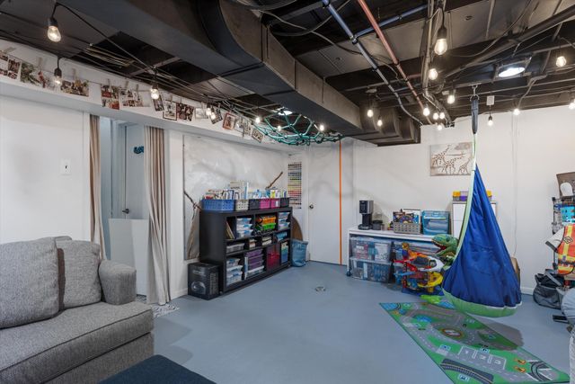 52 Devonshire Road, Pleasant Ridge, MI 48069