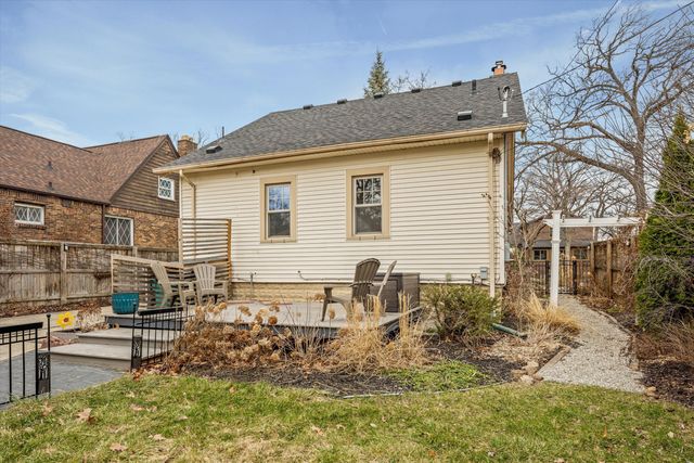 52 Devonshire Road, Pleasant Ridge, MI 48069