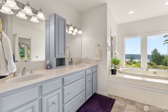 30 SE Dawnview Crest, Shelton, WA 98584
