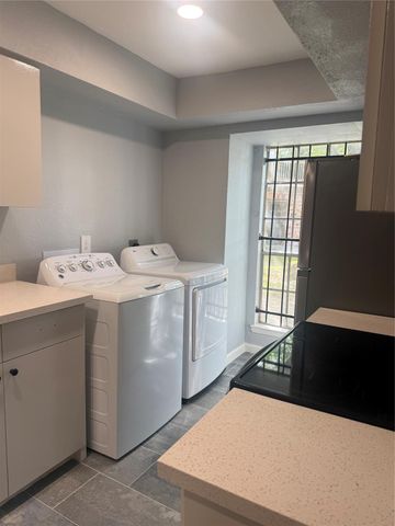 7930 Grove Ridge Drive, Houston, TX 77061