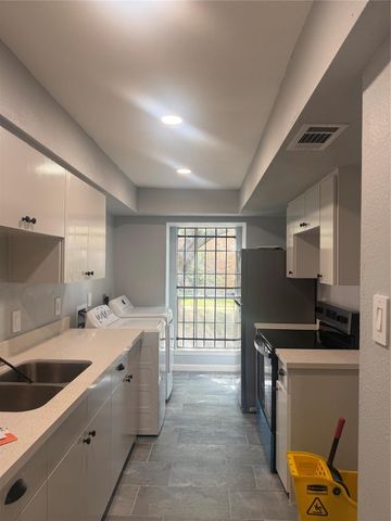 7930 Grove Ridge Drive, Houston, TX 77061