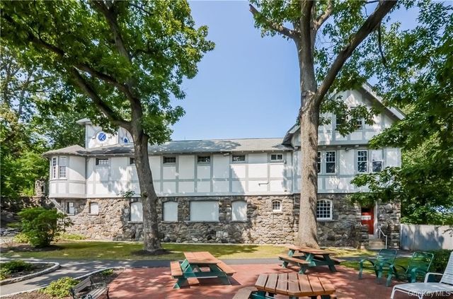 231 Carrollwood Drive, Tarrytown, NY 10591