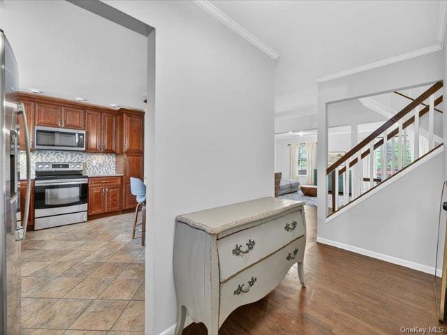 231 Carrollwood Drive, Tarrytown, NY 10591