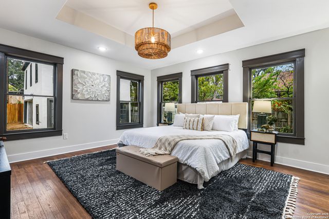 339 W Elsmere Pl, San Antonio, TX 78212