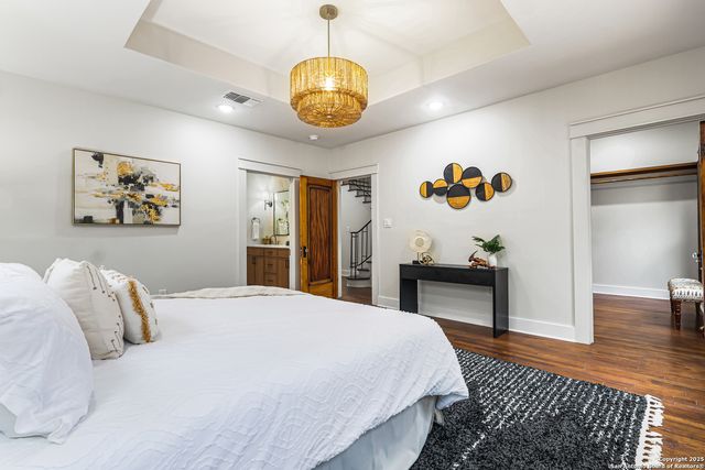 339 W Elsmere Pl, San Antonio, TX 78212