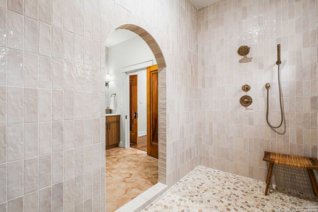 339 W Elsmere Pl, San Antonio, TX 78212