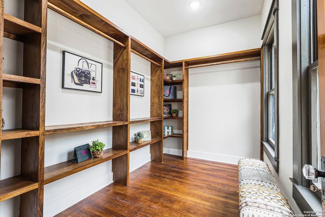 339 W Elsmere Pl, San Antonio, TX 78212