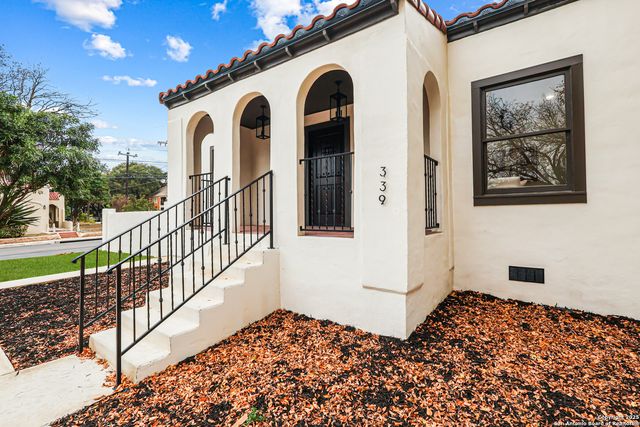 339 W Elsmere Pl, San Antonio, TX 78212
