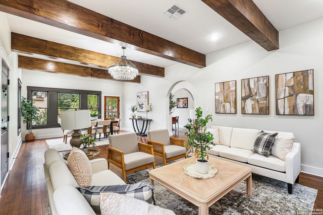 339 W Elsmere Pl, San Antonio, TX 78212