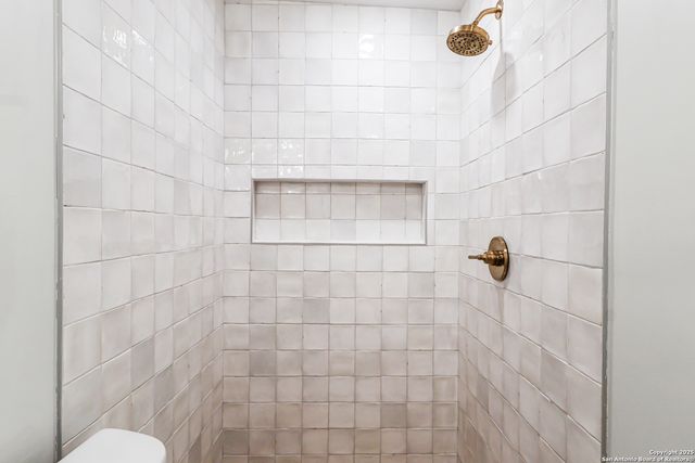 339 W Elsmere Pl, San Antonio, TX 78212