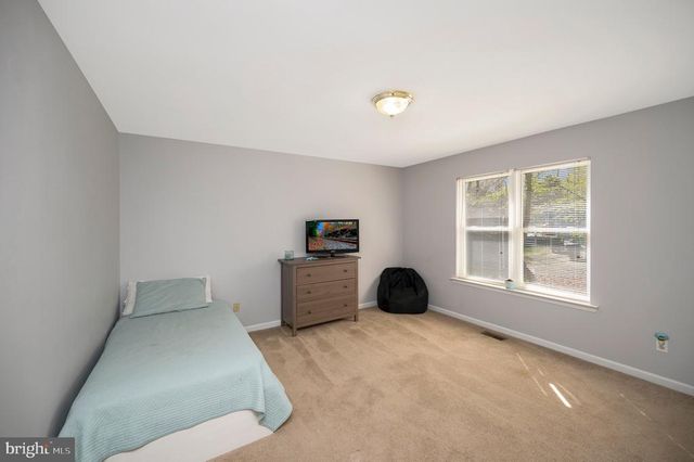 521 LIBERTY BLVD, Locust Grove, VA 22508
