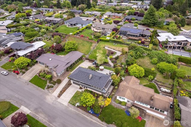 1908 122nd Avenue SE, Bellevue, WA 98005