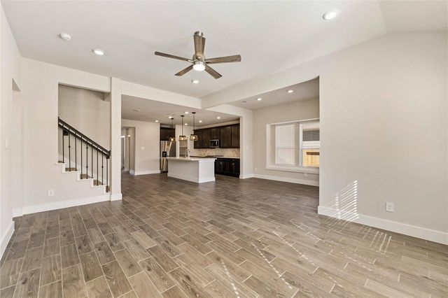 220 Magnolia Laurel Drive, Alvin, TX 77511