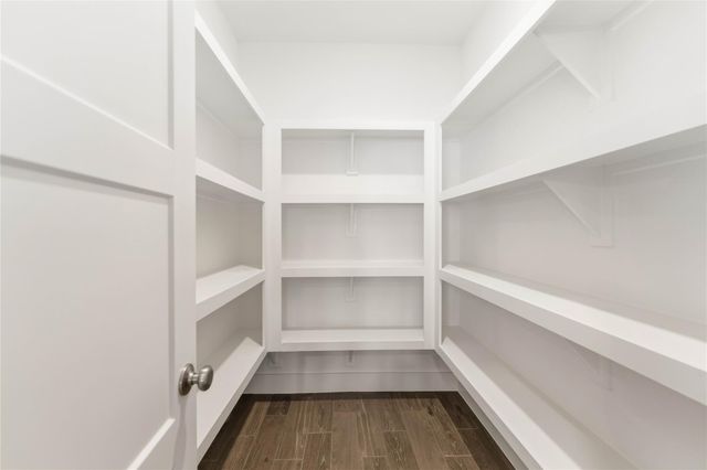 220 Magnolia Laurel Drive, Alvin, TX 77511