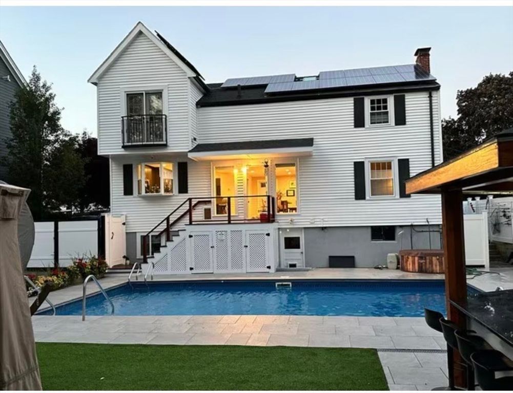 15 Campbell Rd, Arlington, MA 02476