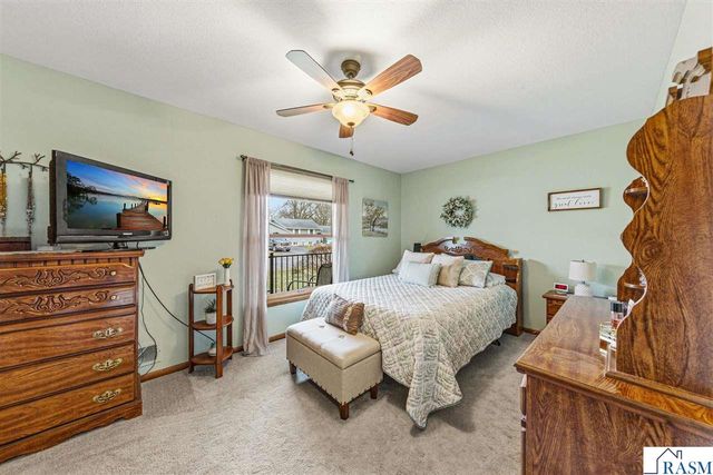 106 Marquette Avenue, North Mankato, MN 56003