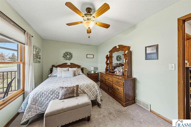 106 Marquette Avenue, North Mankato, MN 56003