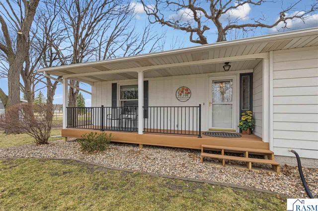 106 Marquette Avenue, North Mankato, MN 56003