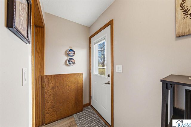 106 Marquette Avenue, North Mankato, MN 56003