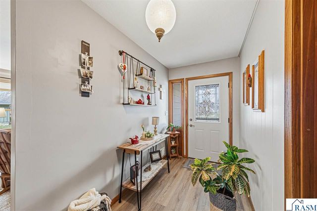 106 Marquette Avenue, North Mankato, MN 56003